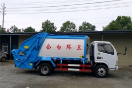 广东河源石总订购的东风5方压缩垃圾车已发车