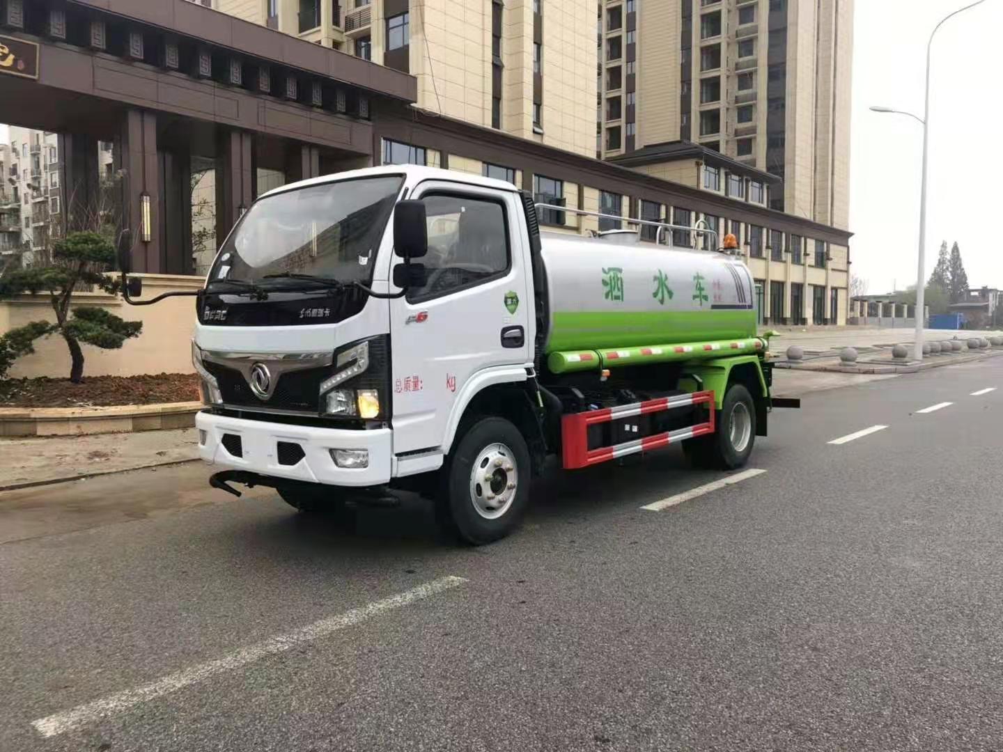 5方洒水车